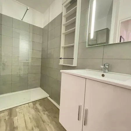 Apartment Le Maya, Centre Ville, 1 Chambre, Terrasse Sainte-Maxime